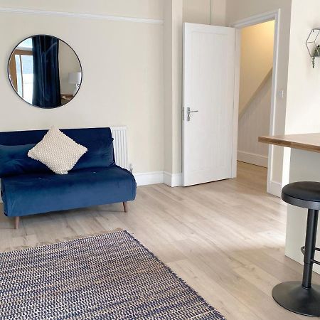 1 Ashford Road Guesthouse Redhill  Екстер'єр фото