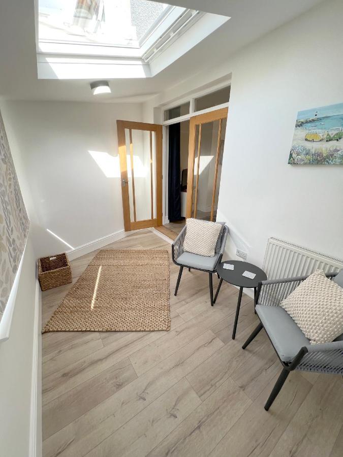 1 Ashford Road Guesthouse Redhill  Екстер'єр фото