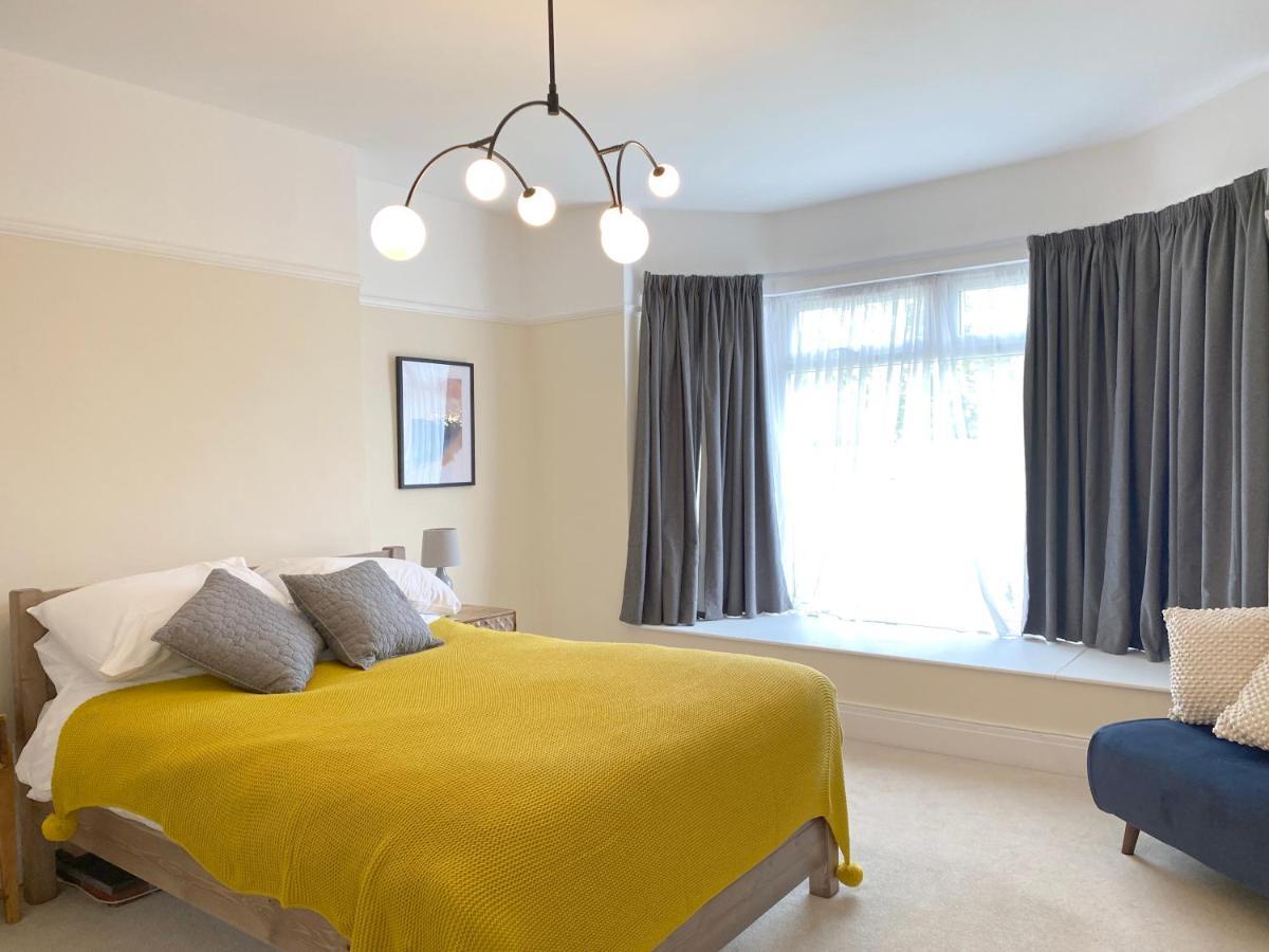 1 Ashford Road Guesthouse Redhill  Екстер'єр фото