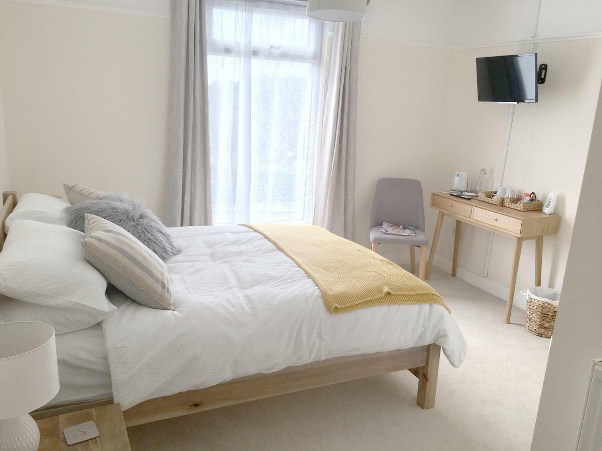 1 Ashford Road Guesthouse Redhill  Екстер'єр фото