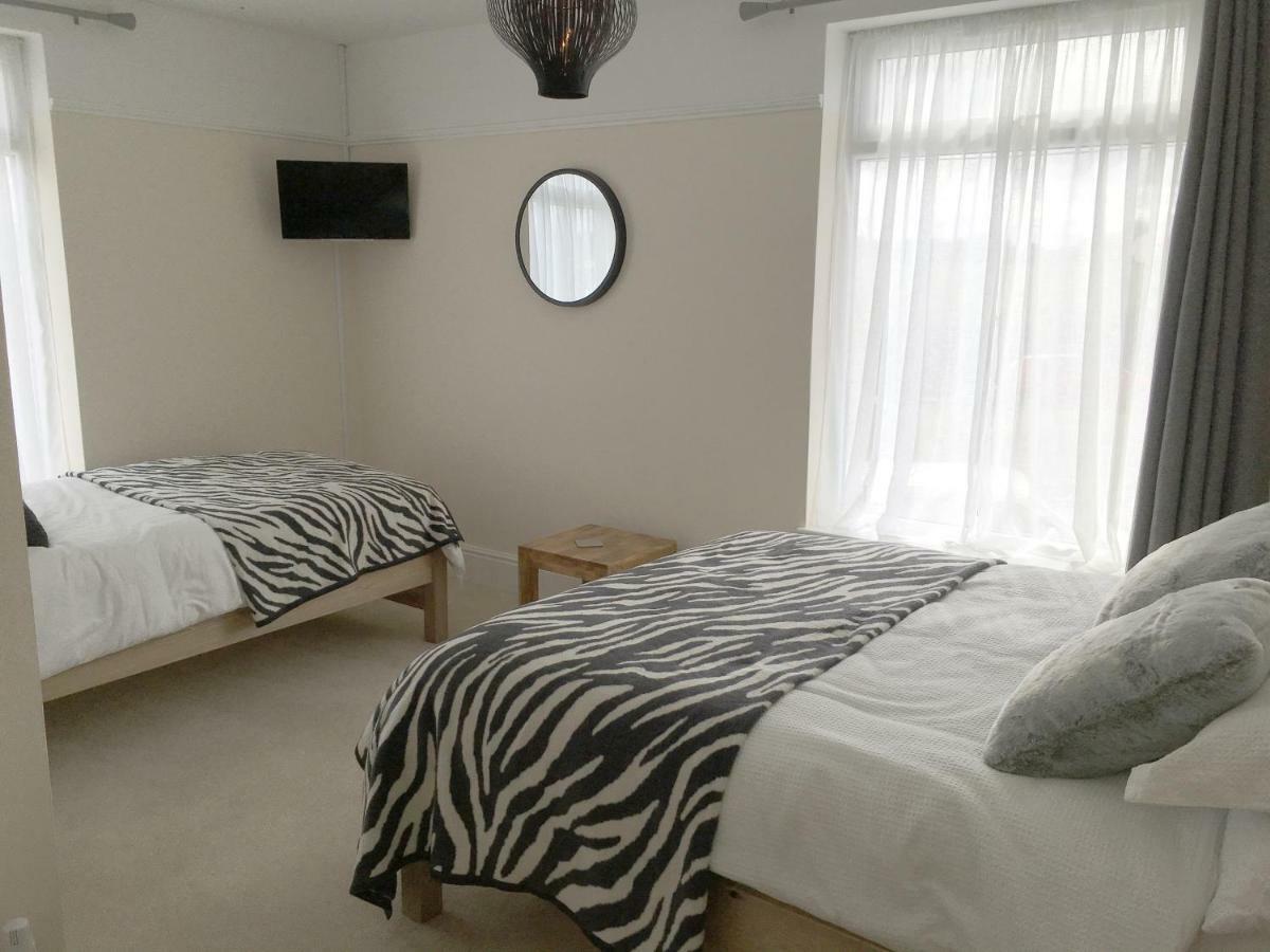 1 Ashford Road Guesthouse Redhill  Екстер'єр фото