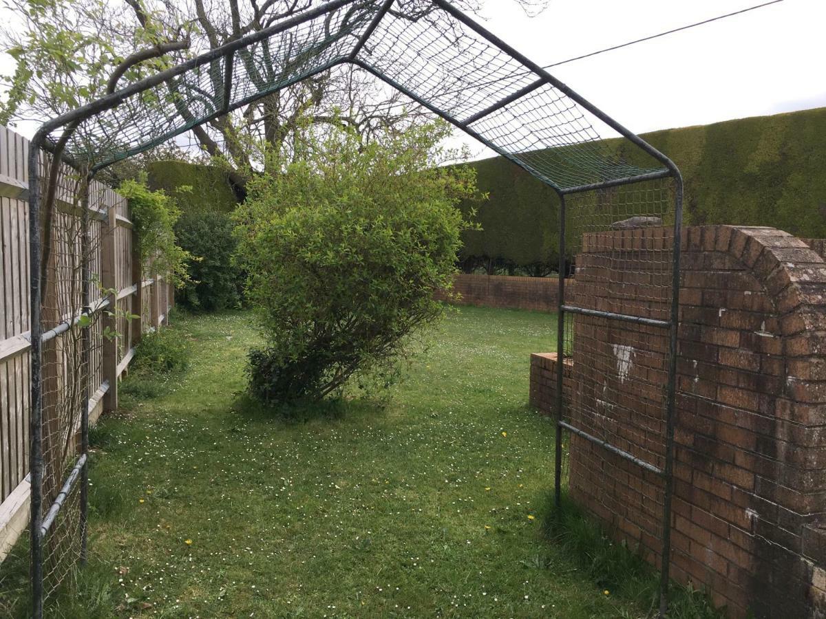 1 Ashford Road Guesthouse Redhill  Екстер'єр фото